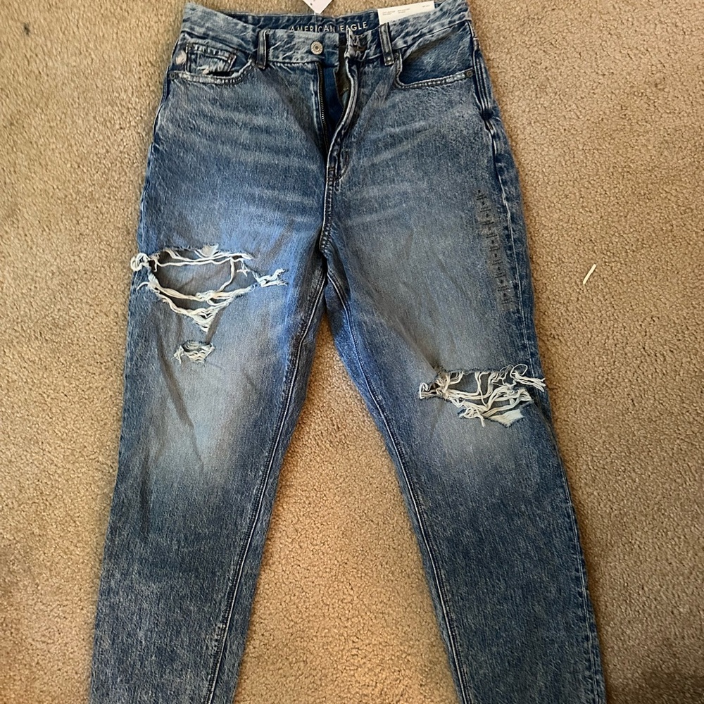 NWT American Eagle Medium Wash Curvy Mom Jean